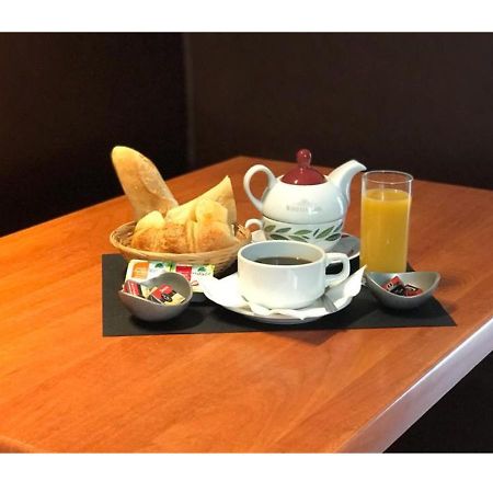 Bar Hotel Du Centre  Montrevel-en-Bresse Buitenkant foto