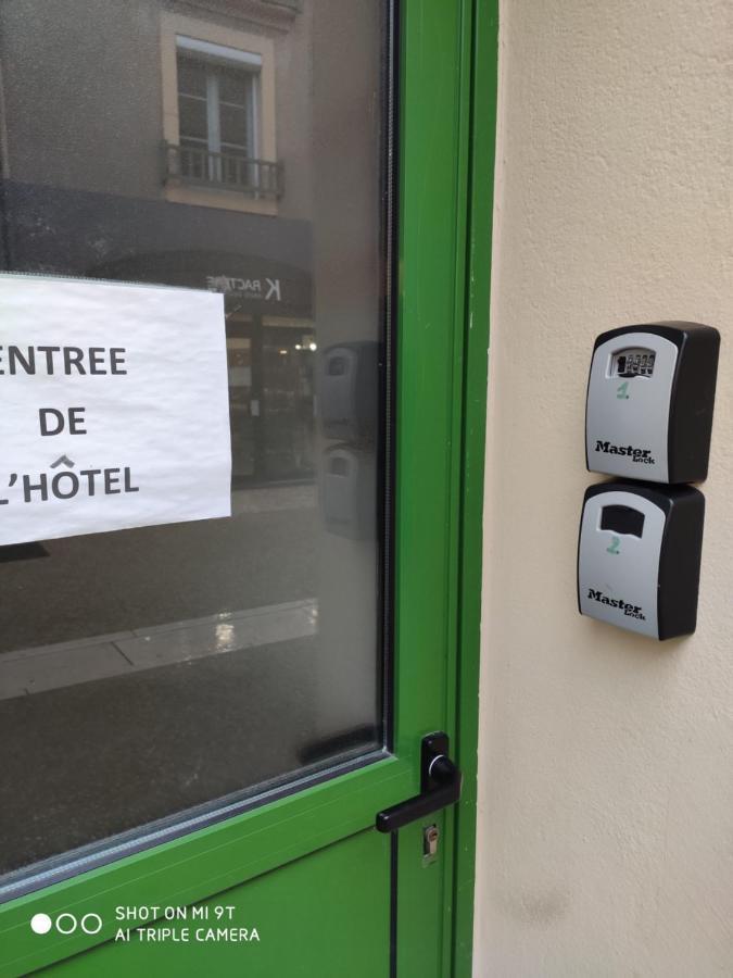 Bar Hotel Du Centre  Montrevel-en-Bresse Buitenkant foto