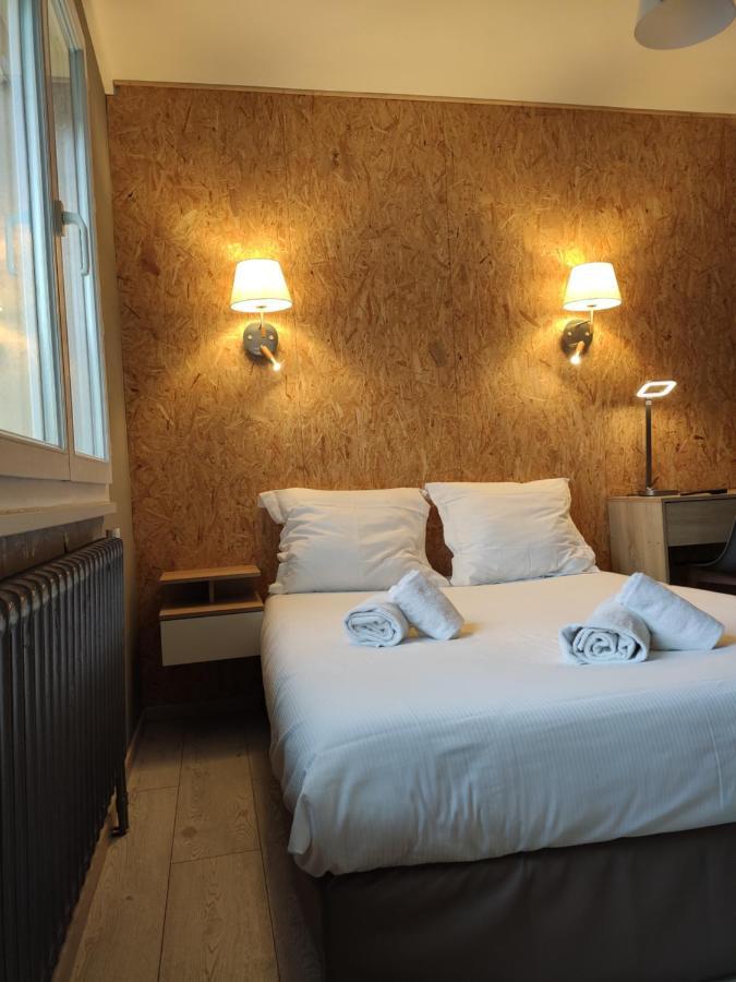 Bar Hotel Du Centre  Montrevel-en-Bresse Buitenkant foto