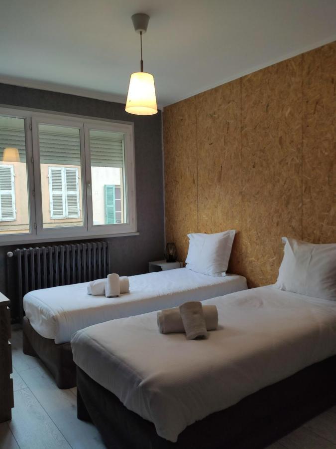 Bar Hotel Du Centre  Montrevel-en-Bresse Buitenkant foto